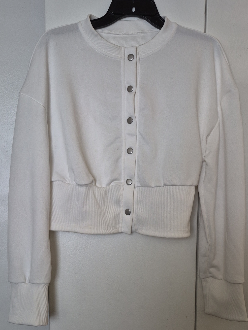 SHEIN White Cropped Snap-Front Top